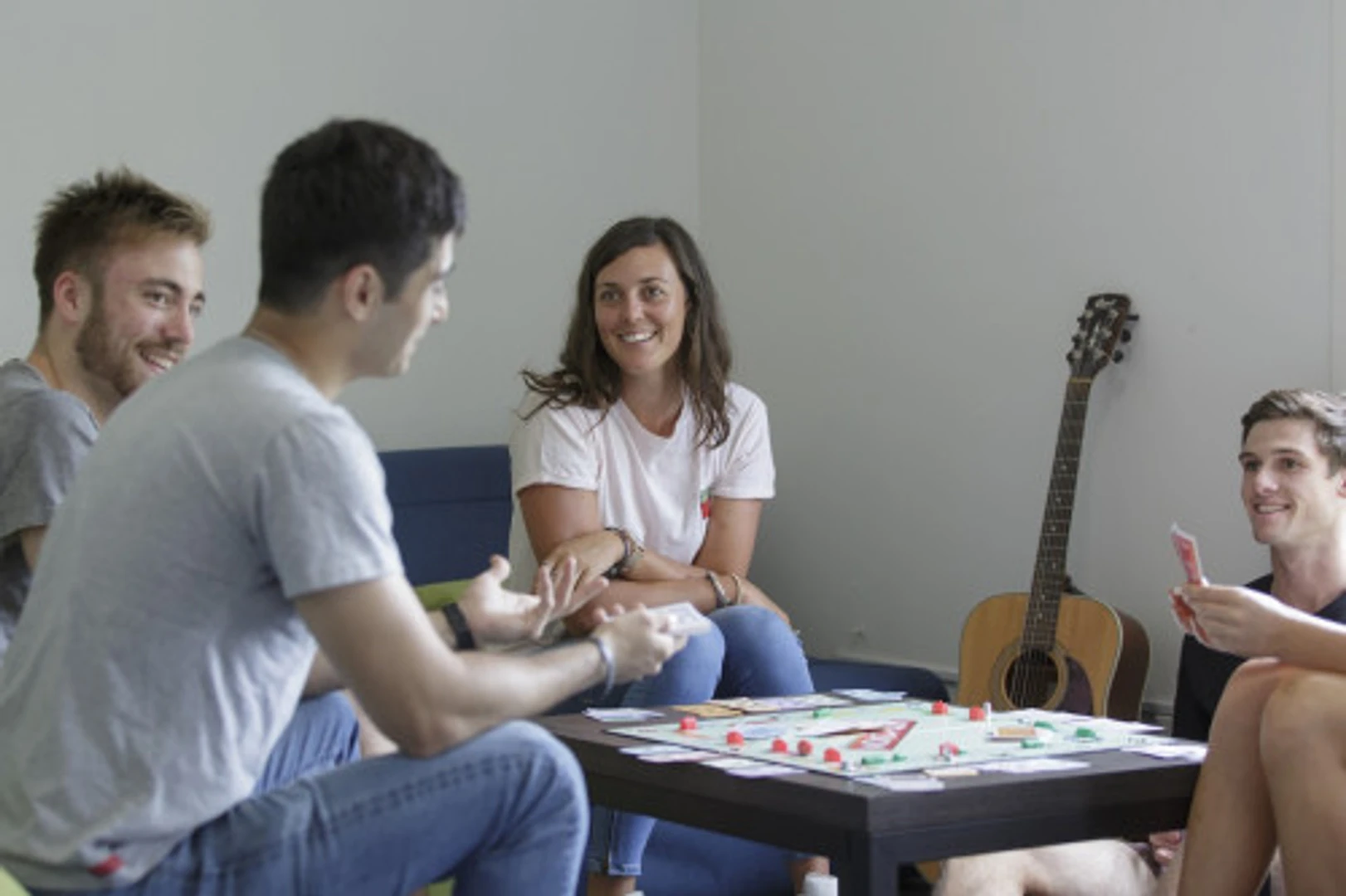 Room for rent in student apartment in , fully furnished