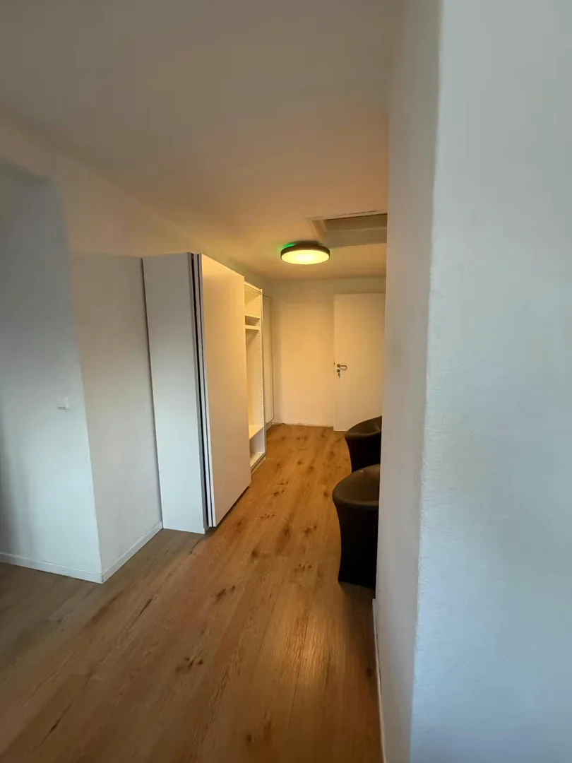 Quarto para alugar em apartamento de estudantes em , totalmente mobilado