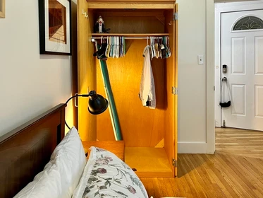 Alojamiento entero en residencia en 1, Torpie St., Unit 1, Mission Hill, Boston, MA, 02120, imagen 3 de 21