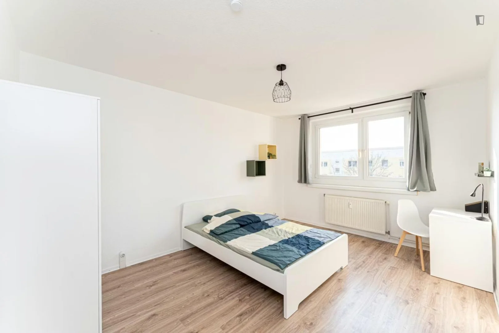 Habitación en apartamento estudiantil en alquiler en , completamente amueblado