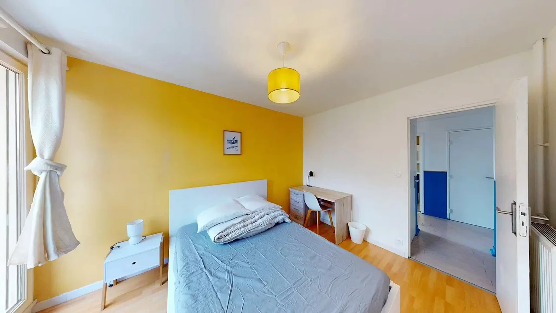 Habitación en apartamento estudiantil en alquiler en , completamente amueblado