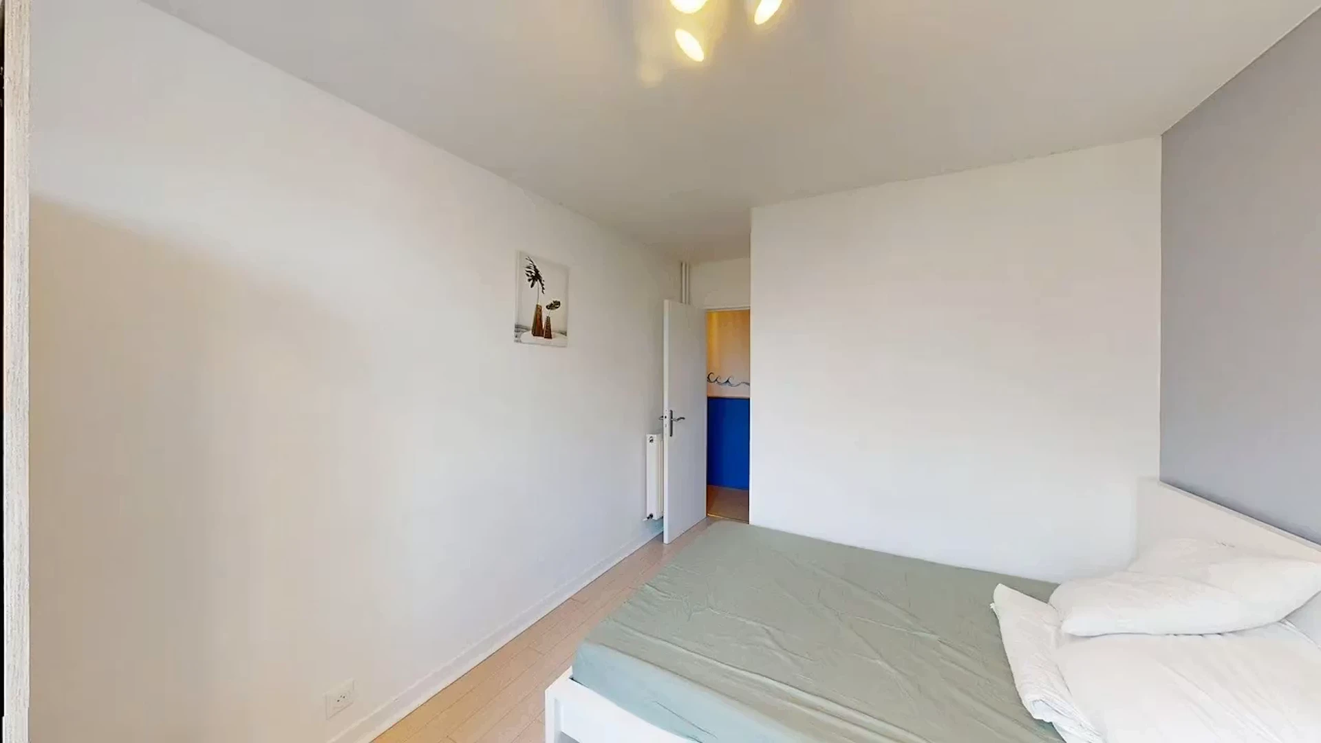 Bezahlbares Zimmer für Studenten mit ausreichender Beleuchtung in 