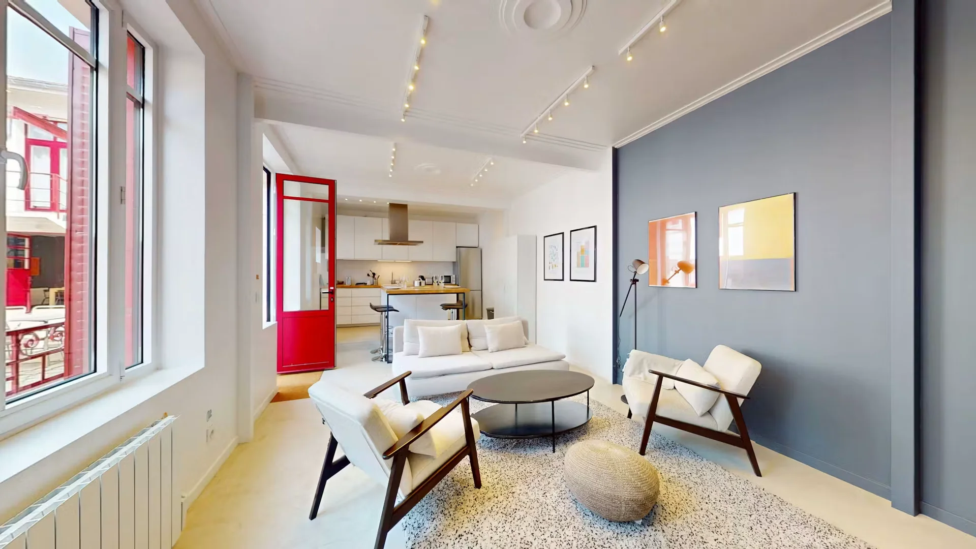 Bright and airy student room with easy university access in 