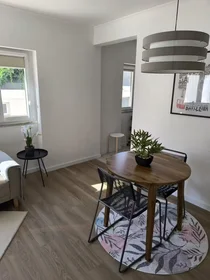 Dairenin tamamı konumu Rua Fernão de Magalhães, Praia de Carcavelos, 5 10 görüntüsü