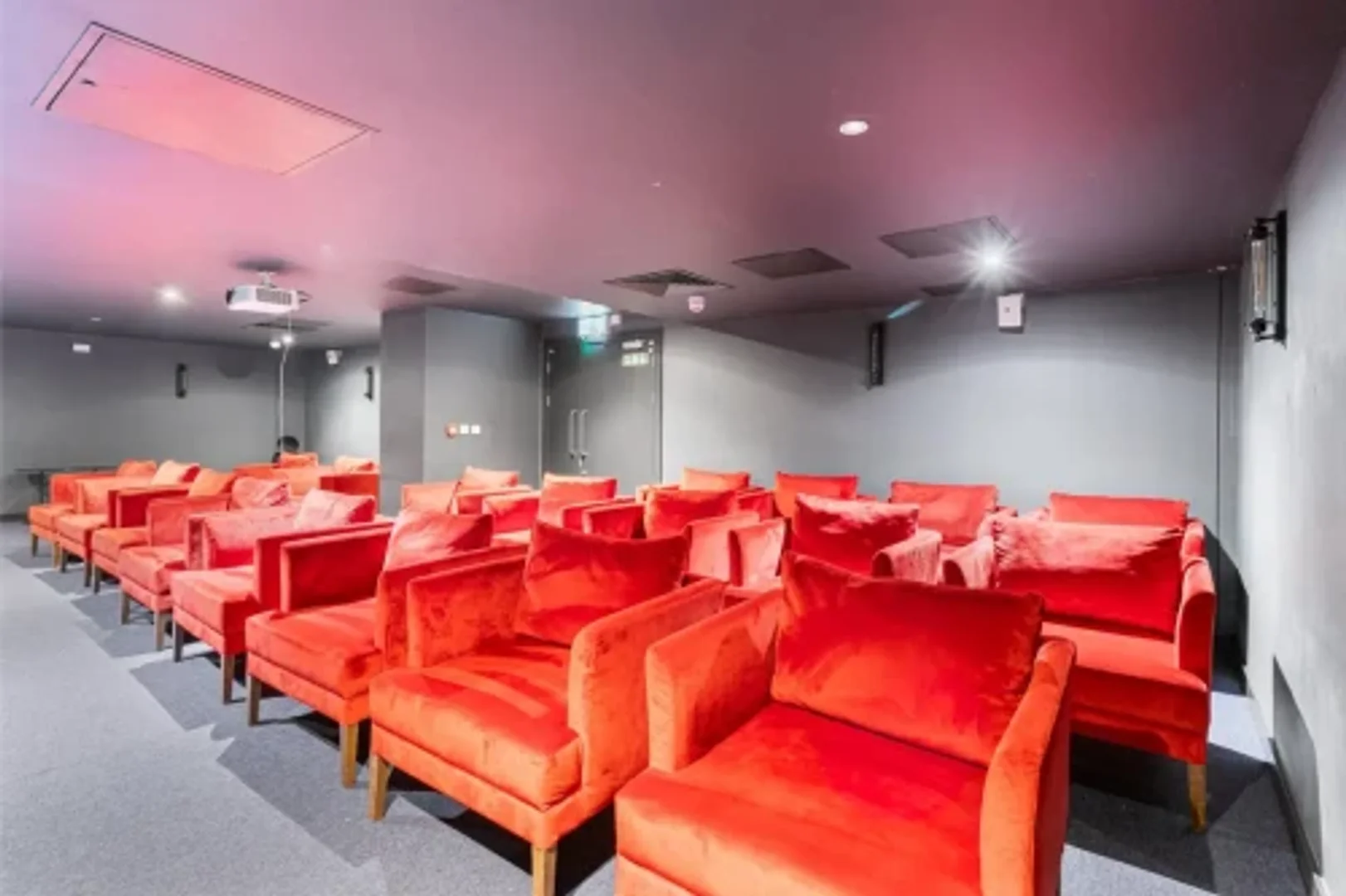 Affordable room for students with ample lighting in 