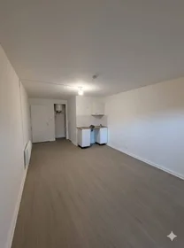 Stanza privata in Nîmes, 30000, immagine 1 di 5