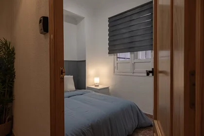 Quarto privado em Carrer de Sant Mateu, Carolinas Altas, imagem 6 de 10