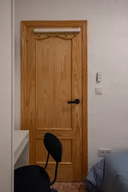 Quarto privado em Carrer de Sant Mateu, Carolinas Altas, imagem 9 de 10