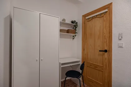 Quarto privado em Carrer de Sant Mateu, Carolinas Altas, imagem 10 de 10