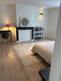Private room at Filips van Marnixstraat, Stationsbuurt Noord, image 1 of 5