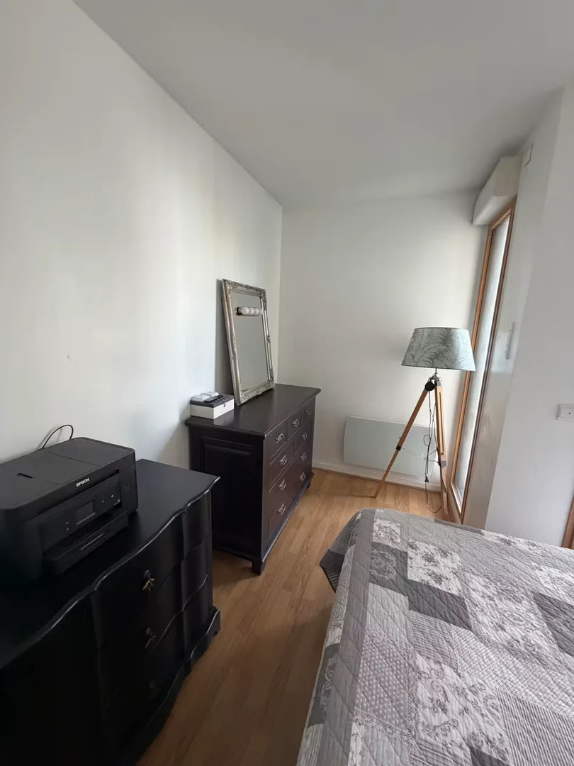 Room for rent in student apartment in , fully furnished