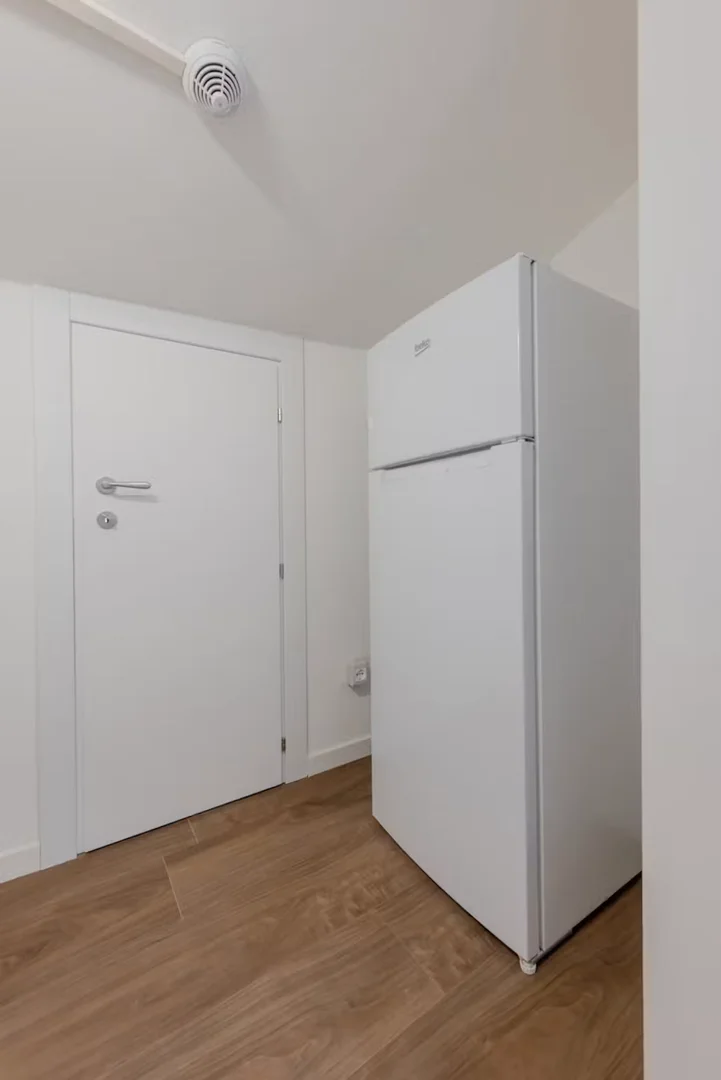 Quarto de estudante económico com localização conveniente em 