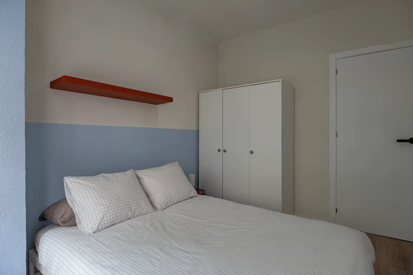 Studentenfreundliches Zimmer in mit modernen Annehmlichkeiten