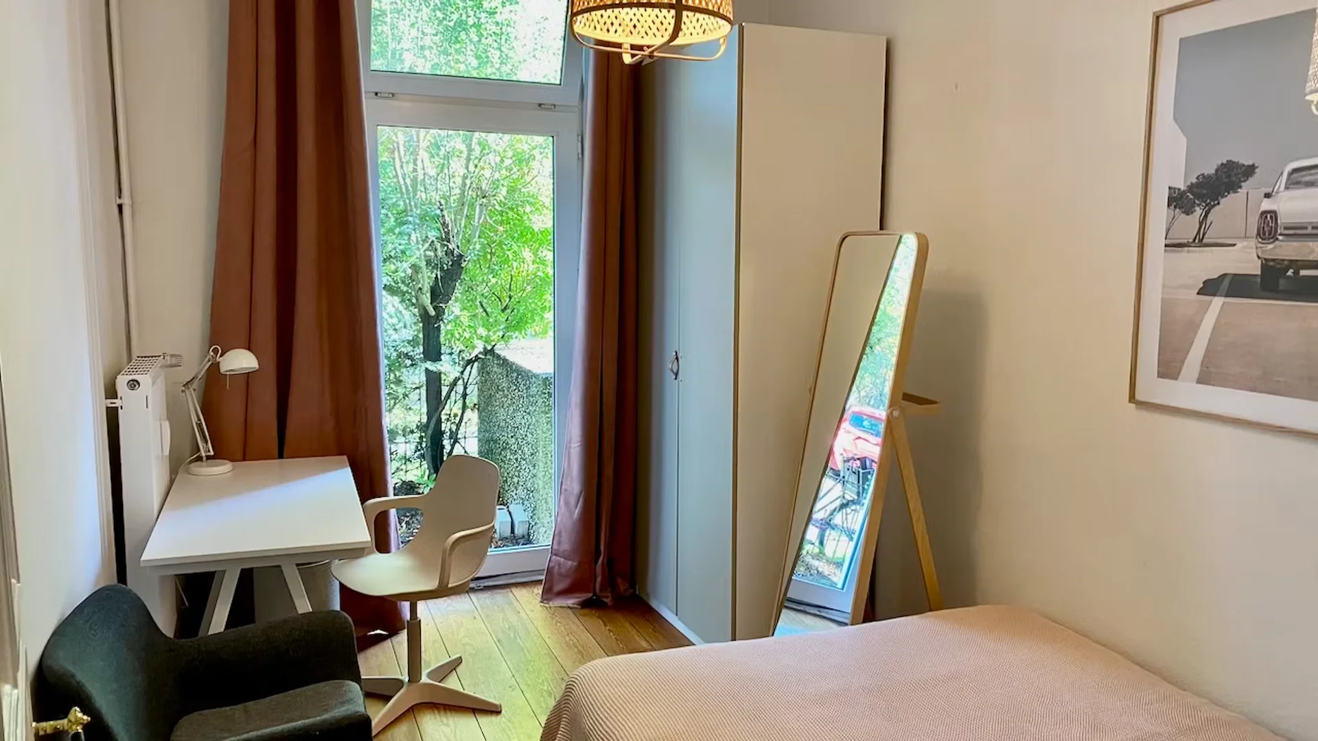 Habitación acogedora para estudiantes disponible en 