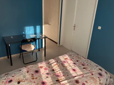 Quarto privado em Rue d'Uppsala, imagem 8 de 13