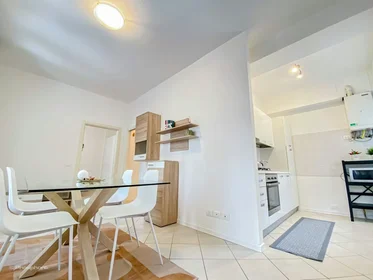 {area} de tamamen mobilyalı daire