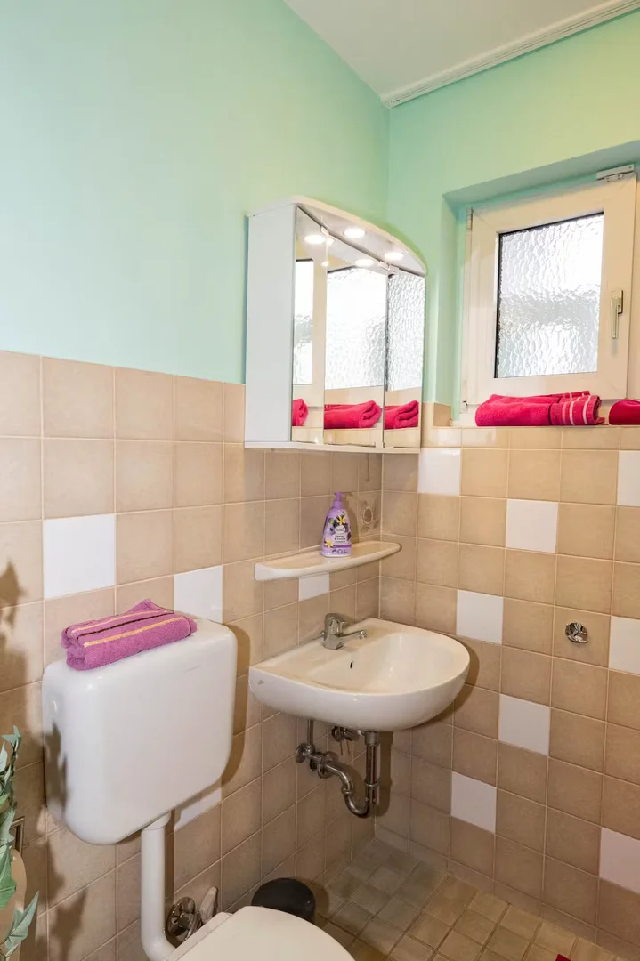 Quarto amigo do estudante em  com comodidades modernas