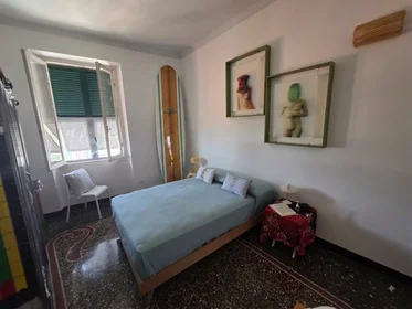 Gesamte Unterkunft in der Via Mansueto, Rivarolo Ligure, bild 9 von 10