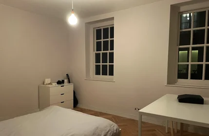 Dairenin tamamı konumu 42 Bennett House Page Street, 5 10 görüntüsü
