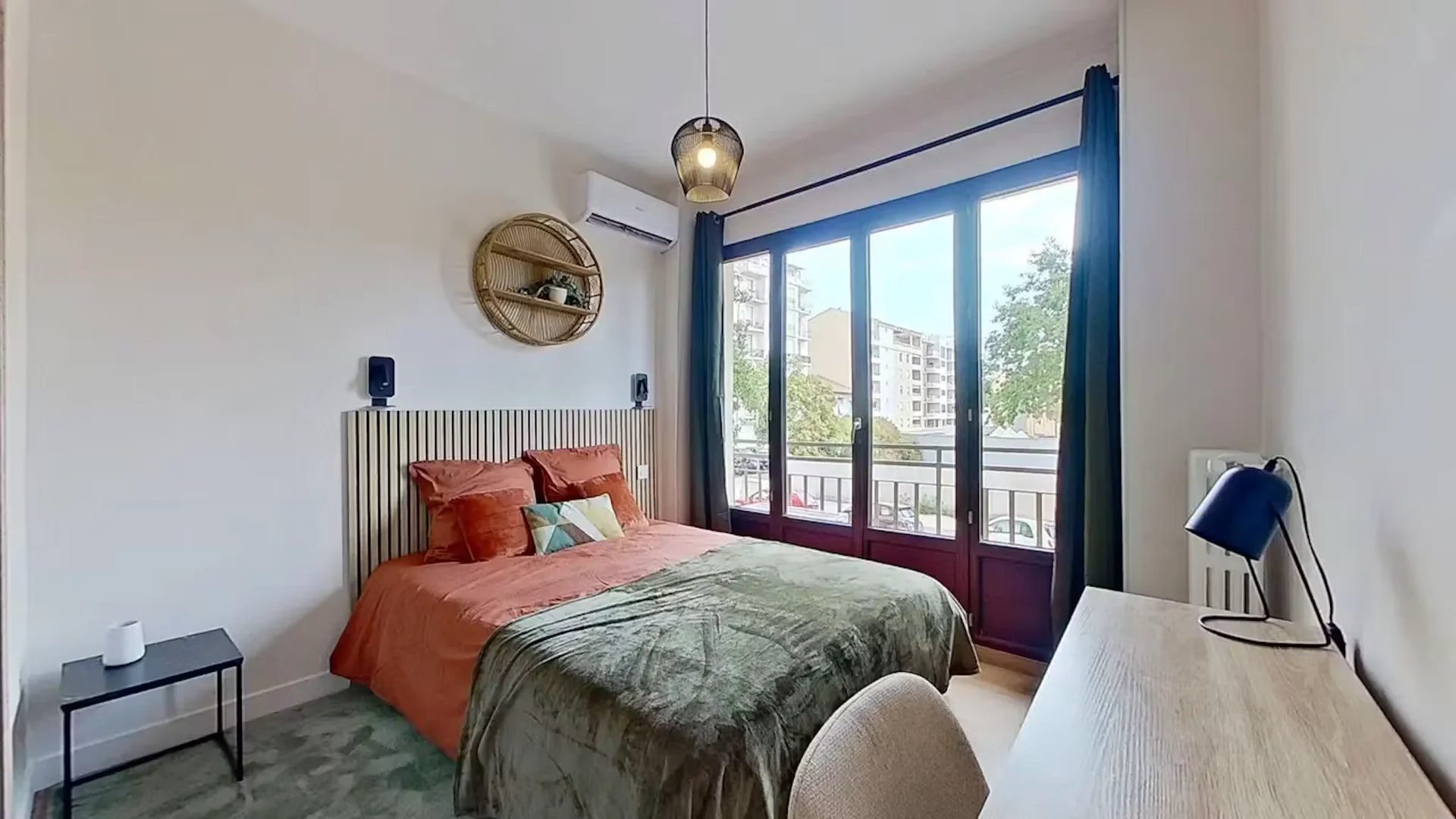 Habitación estudiantil económica cerca del campus en 