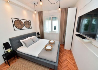 Zadar de ortak bir dairede kiralık oda