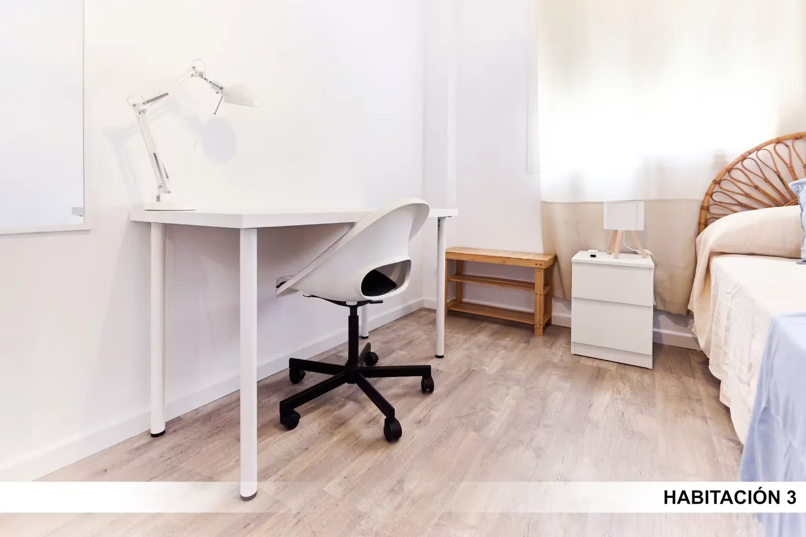 Economical student room with convenient location in 
