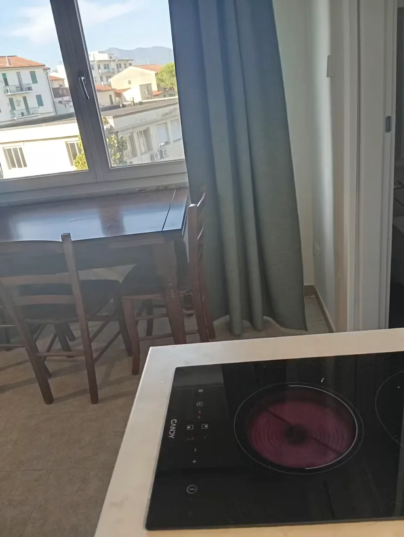 Chambre abordable pour les étudiants avec un bon éclairage dans 