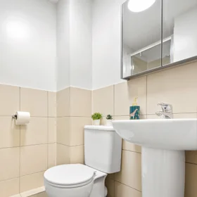 Quarto privado em residência em Burley Rd, Woodhouse, Leeds LS3 1JG, United Kingdom, imagem 46 de 47