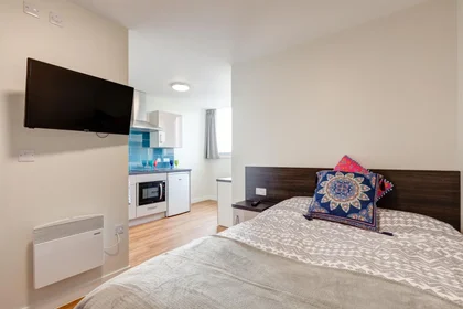 Studio in residence at 87 Bath St, Glasgow G2 2EE, United Kingdom                    , image 18 of 20