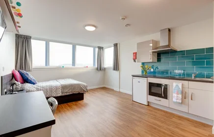 Studio in residence at 87 Bath St, Glasgow G2 2EE, United Kingdom                    , image 19 of 20