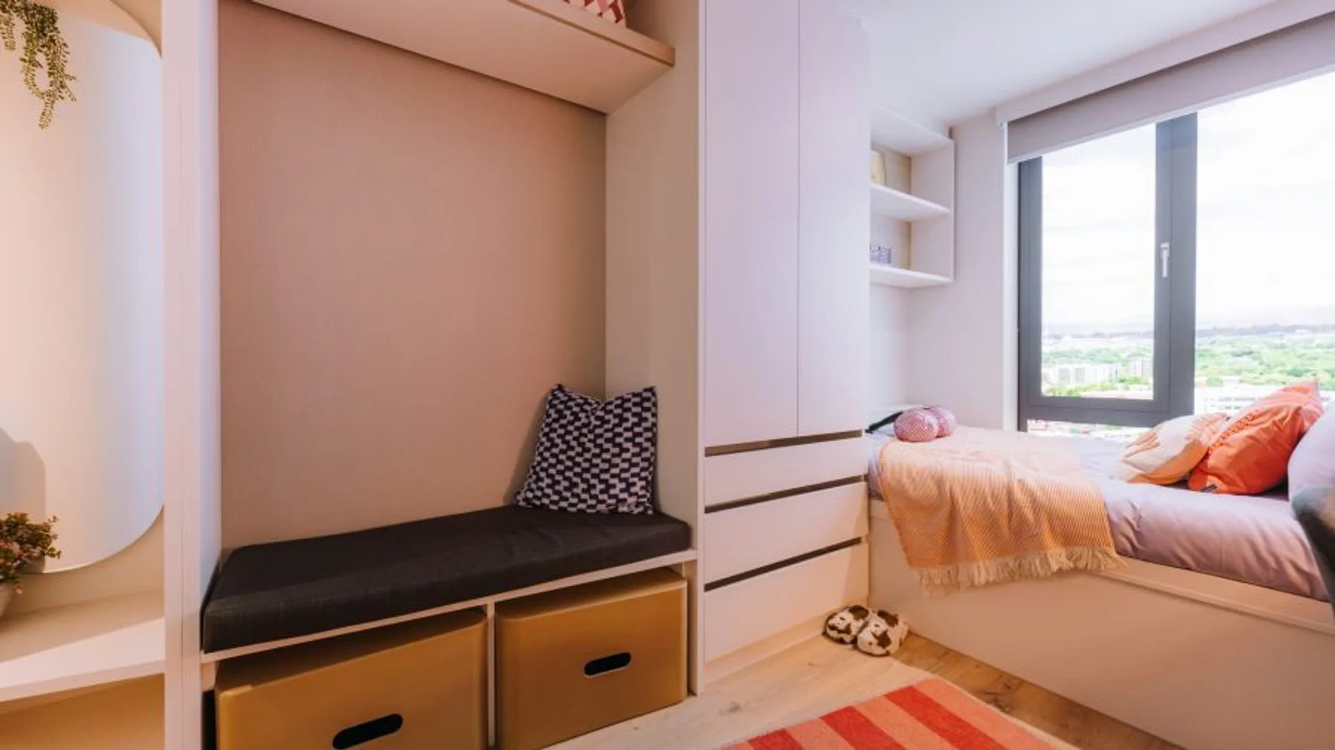 Habitación en apartamento estudiantil en alquiler en , completamente amueblado