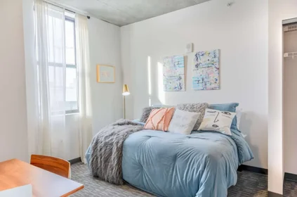 Apartamento inteiro em 102 N Bedford St, Madison, WI 53703, United States, imagem 1 de 10