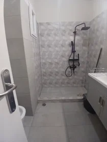 Quarto privado em Agiou Meletiou, Athens, imagem 6 de 10
