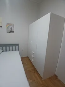 Quarto privado em Agiou Meletiou, Athens, imagem 5 de 10