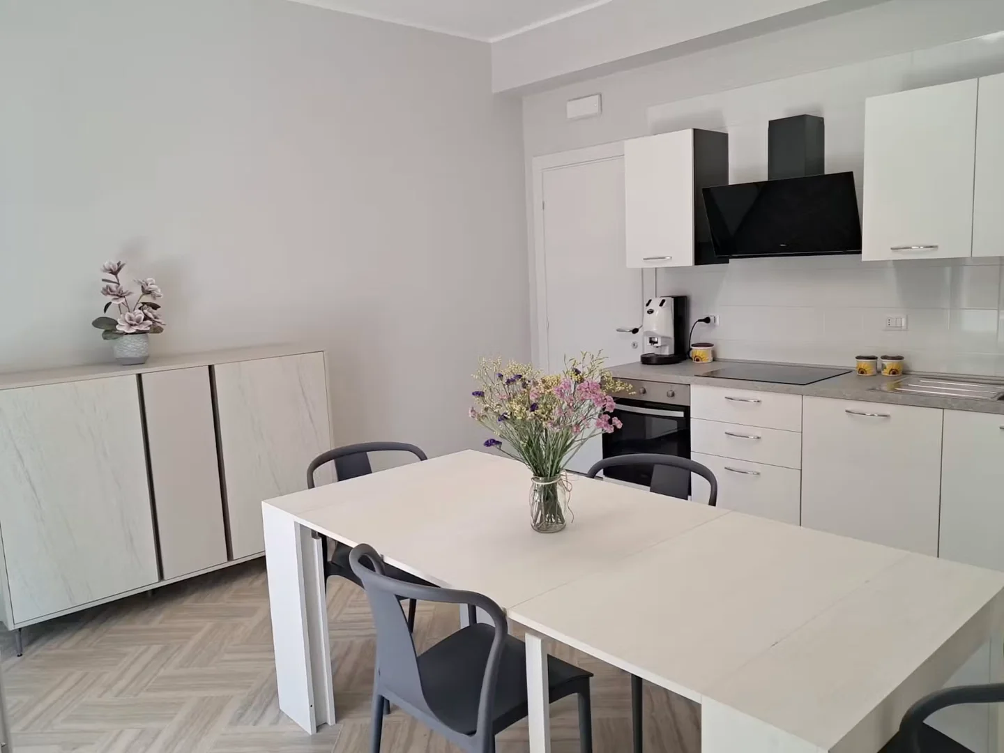 Chambre à louer dans un appartement d'étudiant à , entièrement meublée