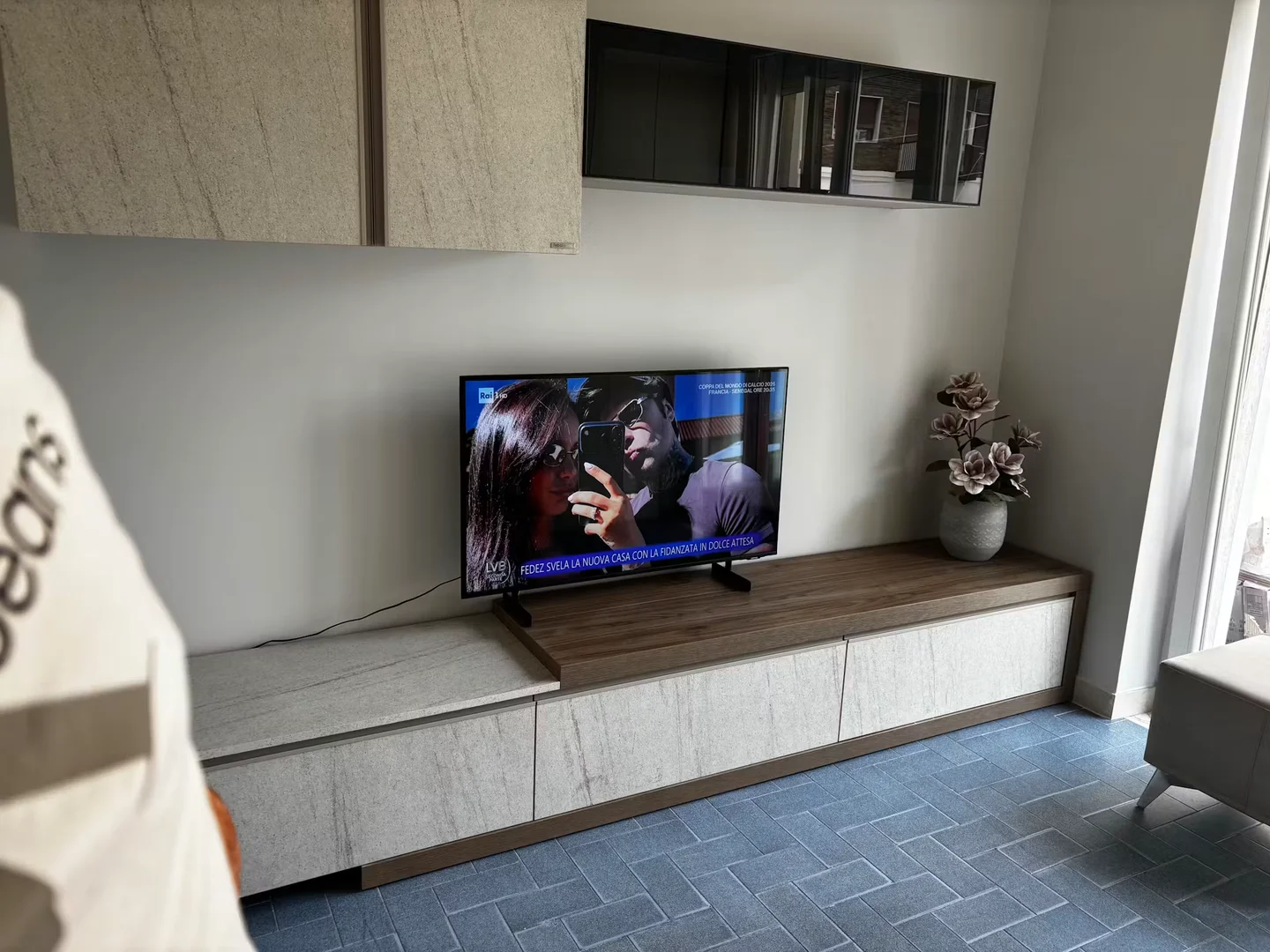 Chambre d'étudiant à  avec espace d'étude et installations communes