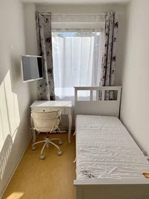 Private room at Gutleutstraße, Gutleutviertel, image 4 of 10