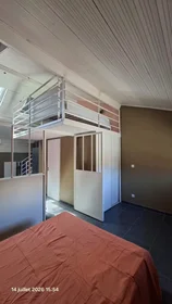 Entire apartment at Passage Dubois, , image 3 of 5