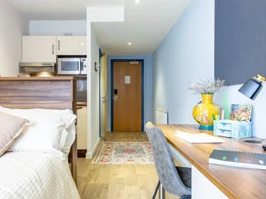 Studio in residence at 4 Greyfriars Rd, Reading RG1 1NG, United Kingdom, image 4 of 20