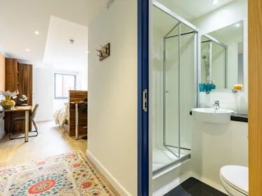 Studio in residence at 4 Greyfriars Rd, Reading RG1 1NG, United Kingdom, image 9 of 20