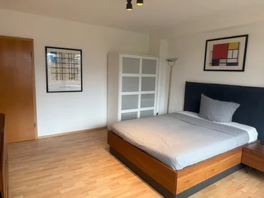 Quarto privado em Aachener Straße, Stadtbezirk 3, imagem 1 de 10