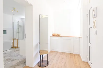 Appartamento intero in Rue des Moulins, Centre, immagine 5 di 10