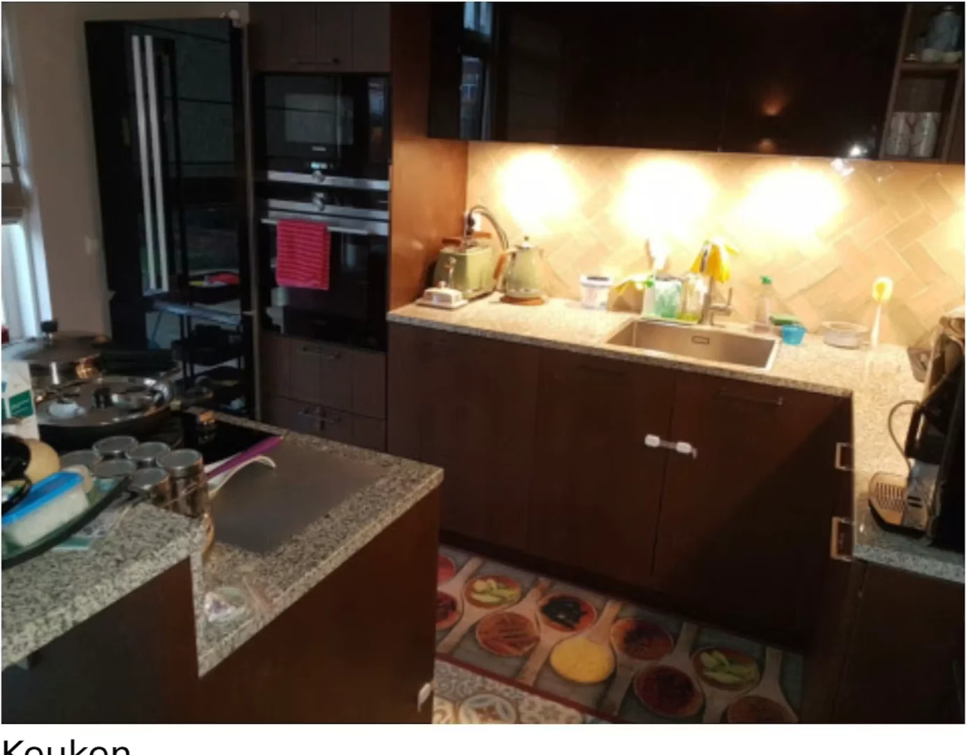 Habitación estudiantil económica con ubicación conveniente en 