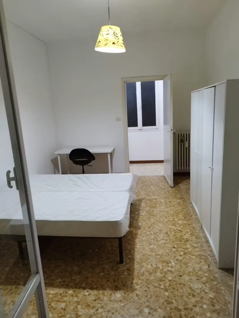 Quarto acolhedor para estudantes disponível em 