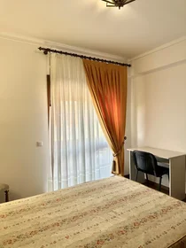 Private room at Rua Cabedo e Lencastre, Póvoa Marta, image 2 of 10
