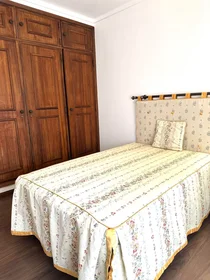 Private room at Rua Cabedo e Lencastre, Póvoa Marta, image 4 of 10