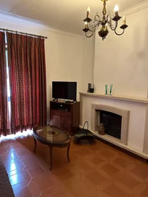 Private room at Rua Cabedo e Lencastre, Póvoa Marta, image 6 of 10