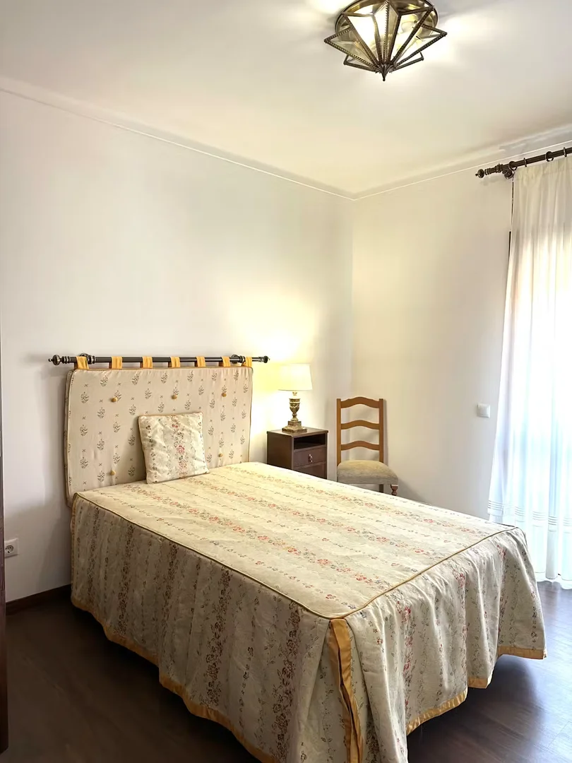 Room for rent in student apartment in , fully furnished