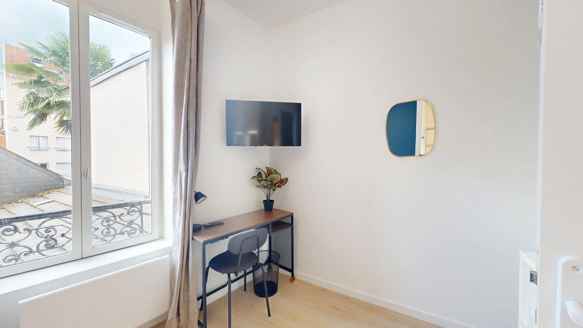 Quarto para alugar em apartamento de estudantes em , totalmente mobilado