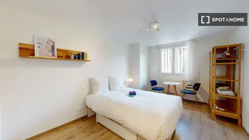 Chambre privée à rue Henri Barbusse, image 1 de 2